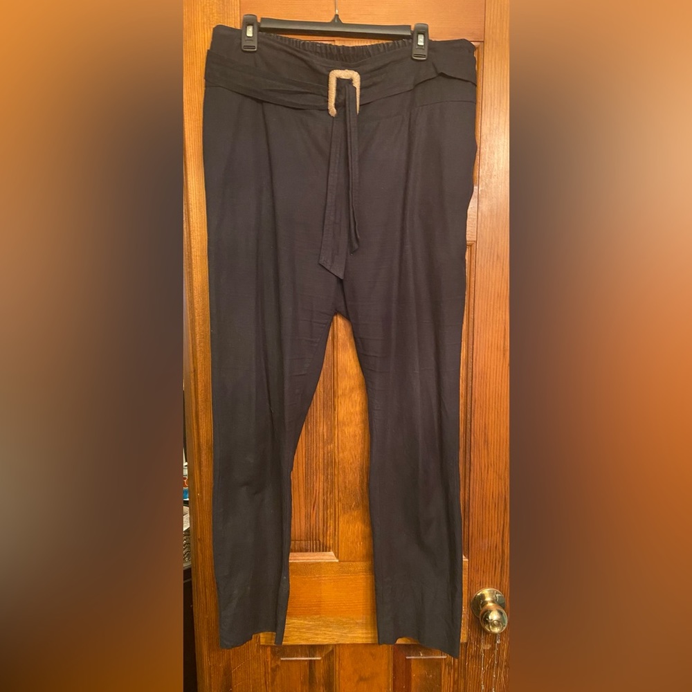 Women's Black linen pants. XL by Venus! These are awesome pants!